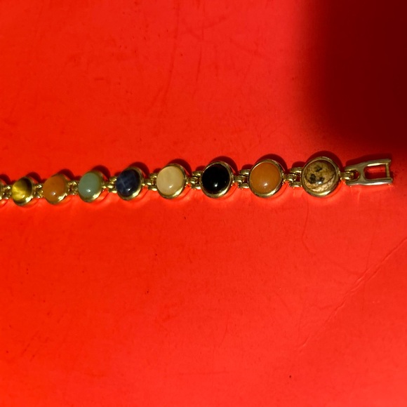 Ladies Gold Tone Multi Colored Gemstone Bracelet 7.5 Inches Unbranded - Picture 9 of 16